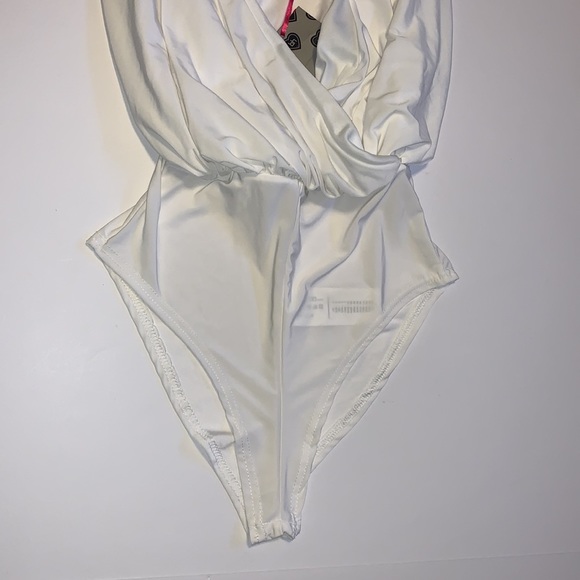 Boohoo Draped Crossover High Waisted Cream Bodysuit - Women’s Size 2 - Picture 3 of 6